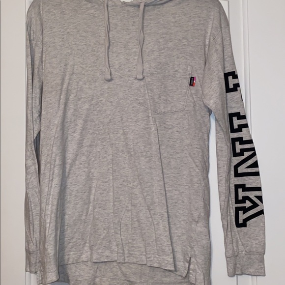 Pink brand shirt size xs but this shirt fits like a small. - Picture 1 of 2